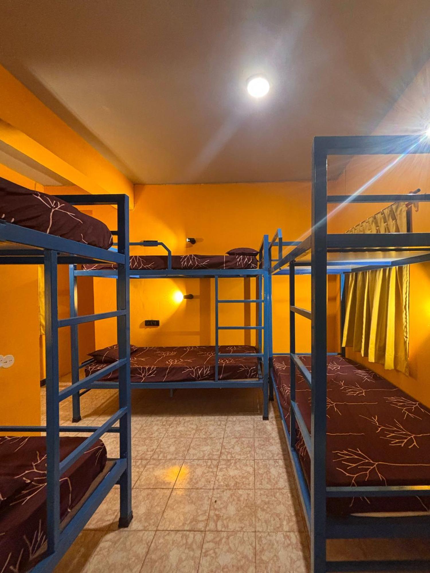 Hostel La Goya At Beachside *